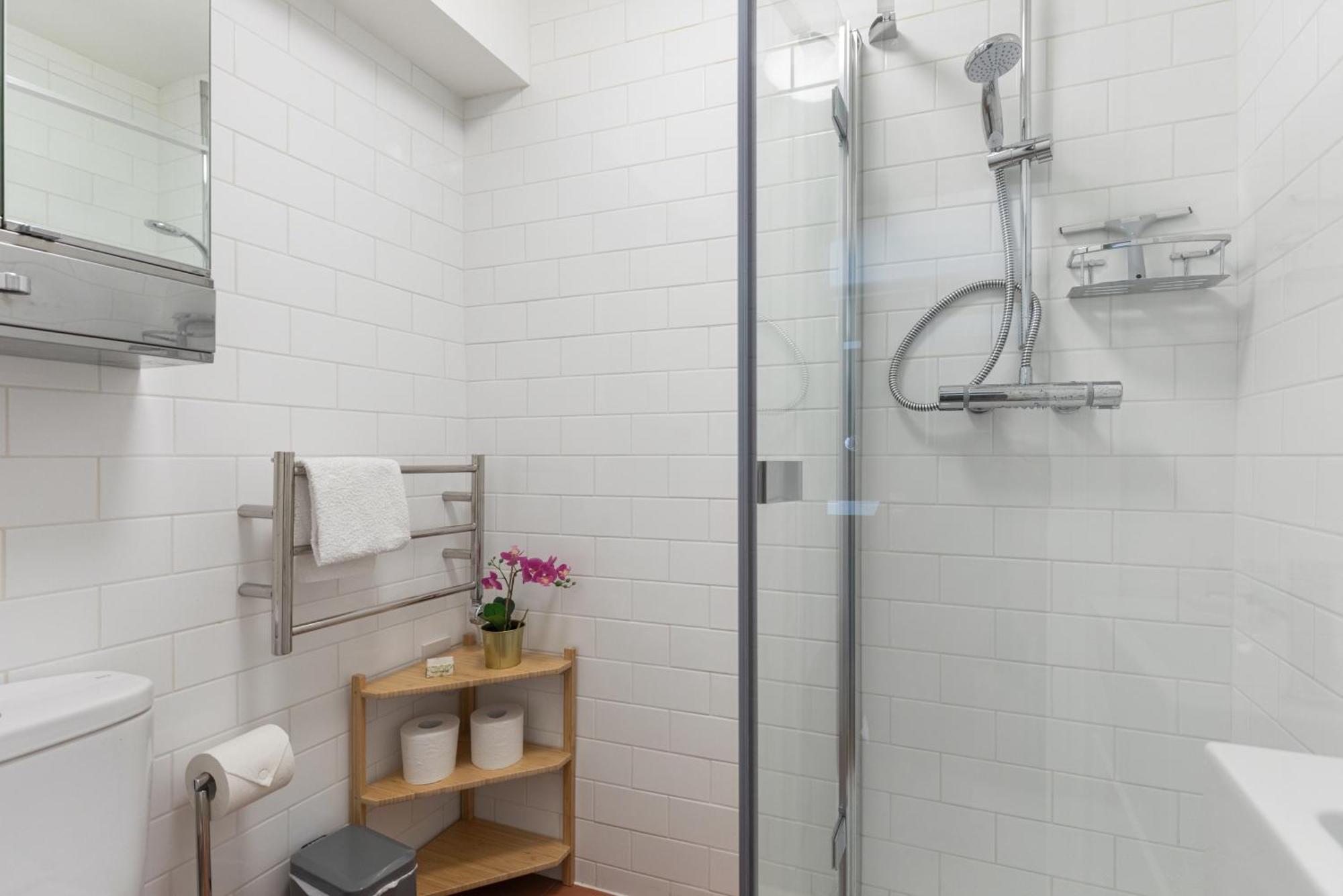 Modern Studio - Notting Hill Blue Door * London